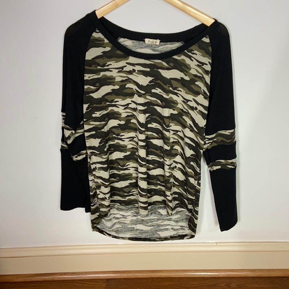 ๐
บCAMO light weight tee from POL